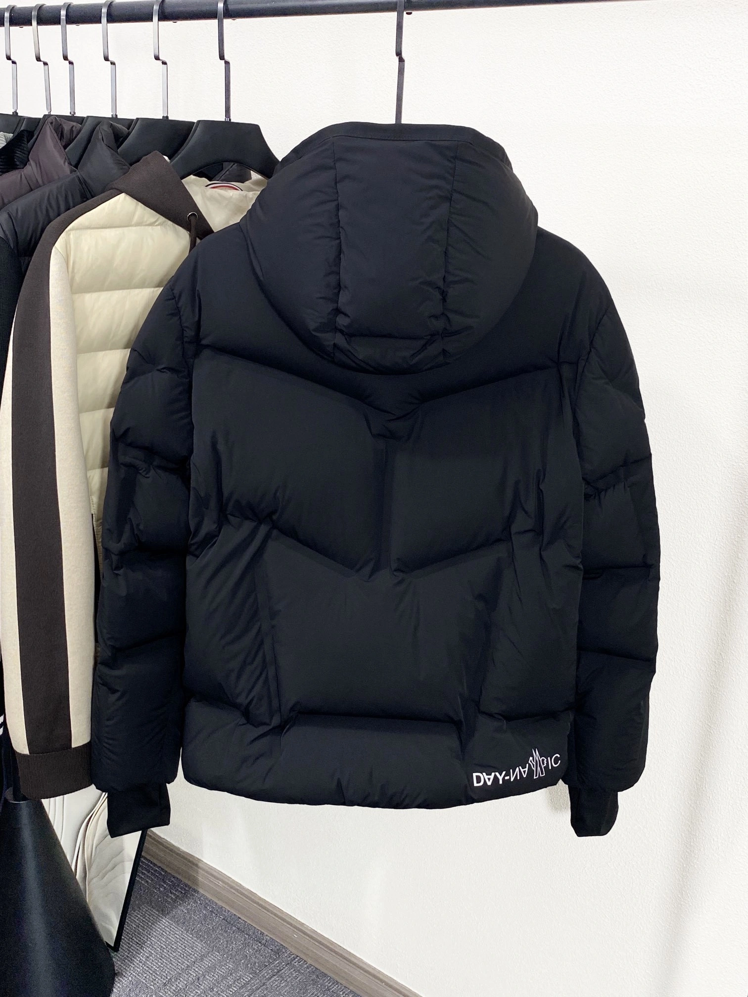 wg.luxury- 7o9385r down jacket oversized item:D-F054J1340